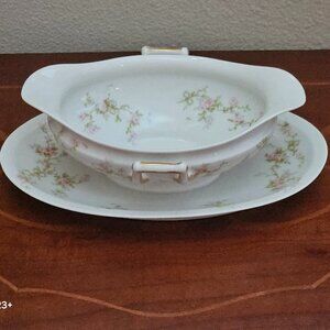 ANTIQUE THEODORE HAVILAND LIMOGES SCHLEIGER FRANCE ROSES GRAVY BOAT & PLATE